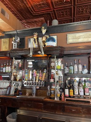 Weary Traveler Freehouse by null