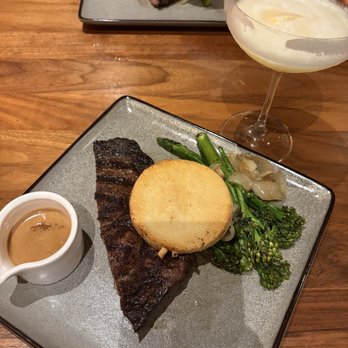 Tommy Bahama - Wagyu steak split into 2 - New American Near Me - Kamuela, Hawaii Tommy Bahama - Wagyu steak split into 2 - New American Near Me - Kamuela, Hawaii