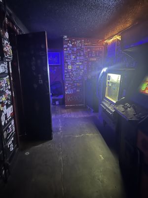 Doll Hut by null