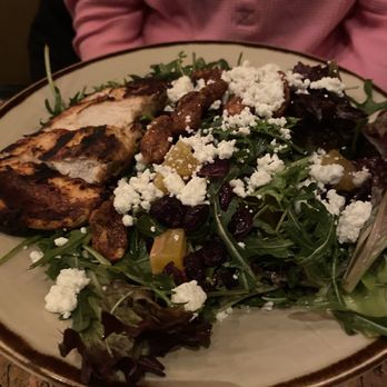 Hot Rocks Creative Diner - Beet salad with chicken - Diners Near Me - Whitby, Ontario Hot Rocks Creative Diner - Beet salad with chicken - Diners Near Me - Whitby, Ontario