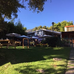 Johanna's - Si buscas auténtica comida alemana, aquí está buenísimo.