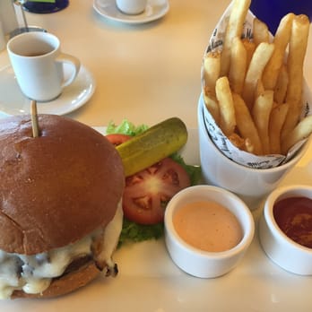 Mariposa - Hamburger with fries and "special sauce." - Sandwiches Near Me - San Antonio, Texas