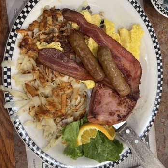 Black Bear Diner Menifee - Diners Near Me - Menifee, California