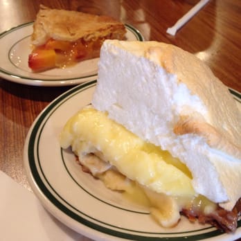 Pie 'n Burger - Banana and peach pie - Burgers Near Me - Pasadena, California Pie 'n Burger - Banana and peach pie - Burgers Near Me - Pasadena, California