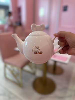 Hello Kitty Cafe by null