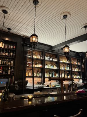 Pub Wolf & Workman by null