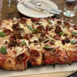 Upscale Picante Pizza