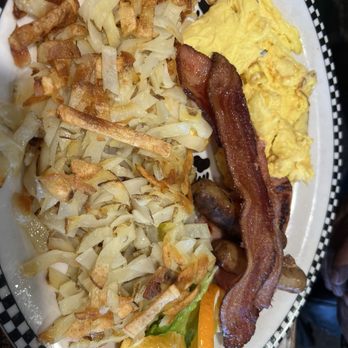 Black Bear Diner Fullerton - The GRIZZ (1460-1520 cals.) - American Near Me - Fullerton, California Black Bear Diner Fullerton - The GRIZZ (1460-1520 cals.) - American Near Me - Fullerton, California