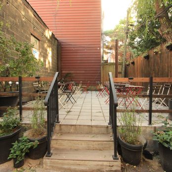 Medusa - a patio area with potted plants - Lounges Near Me - Brooklyn, New York Medusa - a patio area with potted plants - Lounges Near Me - Brooklyn, New York