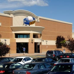 Simsbury Commons - Hoyt's Simsbury Cinemas