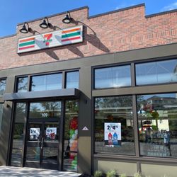 7-Eleven - Storefront