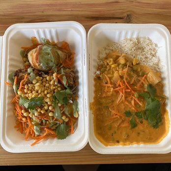 Small Mart - Samosa combo and red curry - Vegetarian Near Me - New Orleans, Louisiana Small Mart - Samosa combo and red curry - Vegetarian Near Me - New Orleans, Louisiana