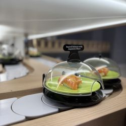 Kobe Revolving - The conveyor belt the sushi goes through.