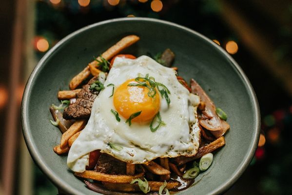 NW Glisan St by null