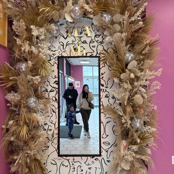 TEA & MI - cute photo op! - Bubble Tea Near Me - Bentonville, Arkansas TEA & MI - cute photo op! - Bubble Tea Near Me - Bentonville, Arkansas