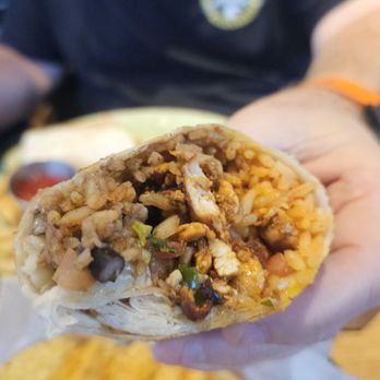 Verde - 9.24.26 chicken burrito #yum #ReviewsByRL - Mexican Near Me - Fishers, Indiana Verde - 9.24.26 chicken burrito #yum #ReviewsByRL - Mexican Near Me - Fishers, Indiana