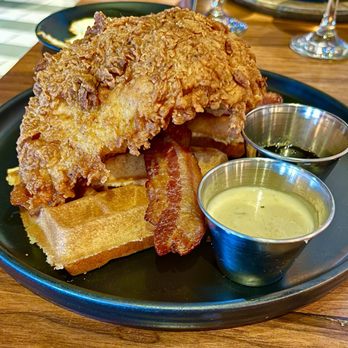 Julep Cast Iron Kitchen + Drink - Fried chicken and waffles - New American Near Me - Brea, California Julep Cast Iron Kitchen + Drink - Fried chicken and waffles - New American Near Me - Brea, California