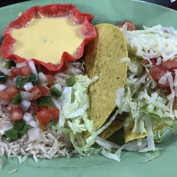 Tres Amigos - Taco platter - Mexican Near Me - Austin, Texas Tres Amigos - Taco platter - Mexican Near Me - Austin, Texas
