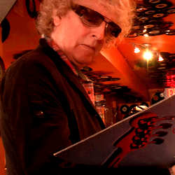 Som Records - Ian Hunter shopping at Som!