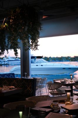 GG's Waterfront by null