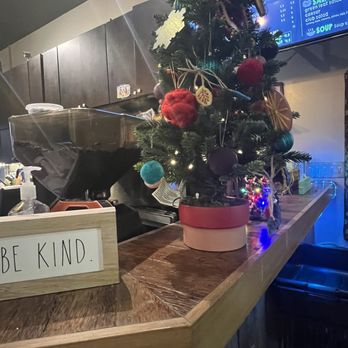 Banyan Breeze - Coffee & Tea Near Me - Honolulu, Hawaii