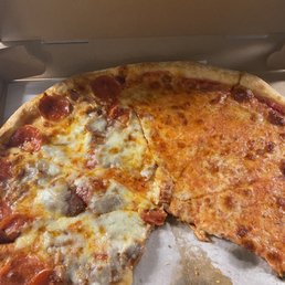 Good pizza, but I won't be screamed at for no reason.