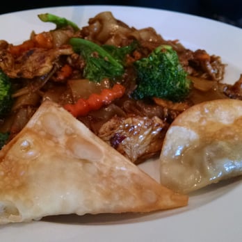 Chaba Thai Kitchen - Pad see ew. - Thai Near Me - San Diego, California