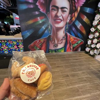 Con Azucar Cafe - Bakeries Near Me - Sacramento, California