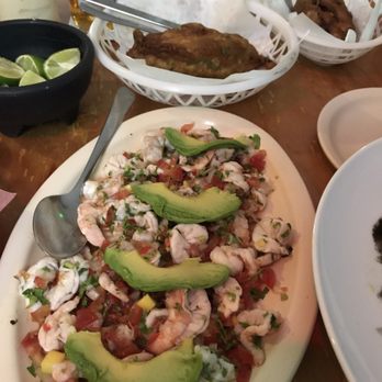 Pescaditos - Stuffed poblano pepppers in the back - Seafood Near Me - Cancún, ROO Pescaditos - Stuffed poblano pepppers in the back - Seafood Near Me - Cancún, ROO