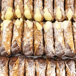 The French Lettuce - Cannoli