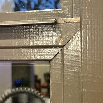 Lowe's Home Improvement - Damaged frame - Hardware Stores Near Me - Scottsdale, Arizona