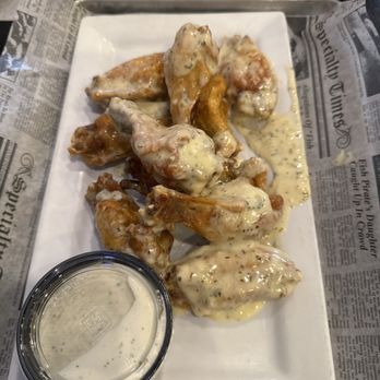 Rich's Famous Burgers - Garlic and Parmesan wings - Burgers Near Me - Saint James, Missouri