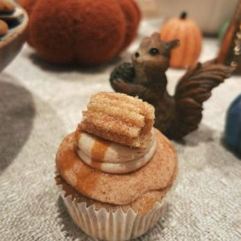 The Classic Cupcake - Churro Cupcake - Cupcakes Near Me - Yorba Linda, California The Classic Cupcake - Churro Cupcake - Cupcakes Near Me - Yorba Linda, California