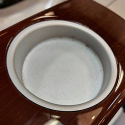 Lake Tye Nails & Spa - Dirty cup holders