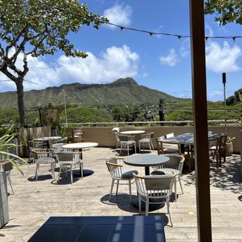 Deck. - View of Diamond Head from the bar - Hawaiian Near Me - Honolulu, Hawaii