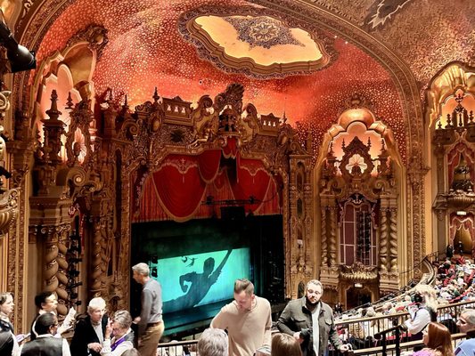 Ohio Theatre by null