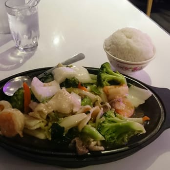 Mon Nan - Chinese Near Me - Montreal, Quebec