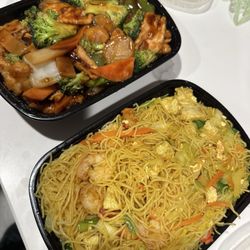 East Harbor - Singapore mei fun and hunan chicken
