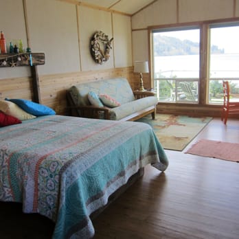 Chito Beach Resort - Castaway Cabin. - Resorts Near Me - Sekiu, Washington