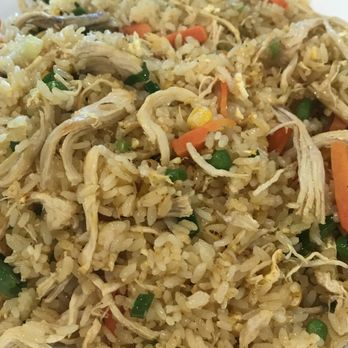 Ribs & Broth - Garlic fried rice with chicken - Vietnamese Near Me - Wahiawa, Hawaii Ribs & Broth - Garlic fried rice with chicken - Vietnamese Near Me - Wahiawa, Hawaii