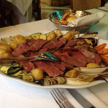 Osteria Mamma Rosa - Steak and Grilled Vegetables. They don't ask you how you want the meat cooked, by the way. It was a bit rare for us. - Italian Near Me - Milan, Michigan