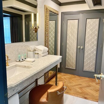 The Drake Oak Brook, Autograph Collection - Hotels Near Me - Oak Brook, Illinois The Drake Oak Brook, Autograph Collection - Hotels Near Me - Oak Brook, Illinois
