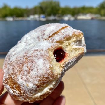 Hanisch Bakery & Coffee Shop - Powdered sugar with raspberry filling - Bakeries Near Me - Red Wing, Minnesota
