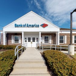 Bank of America Financial Center - Storefront