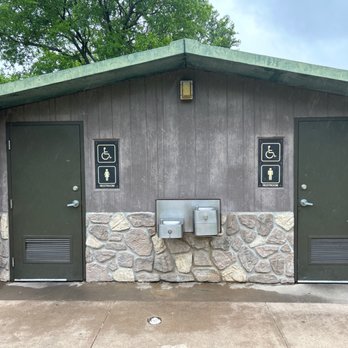 Rivery Park - Public bathroom - Parks Near Me - Georgetown, Texas Rivery Park - Public bathroom - Parks Near Me - Georgetown, Texas