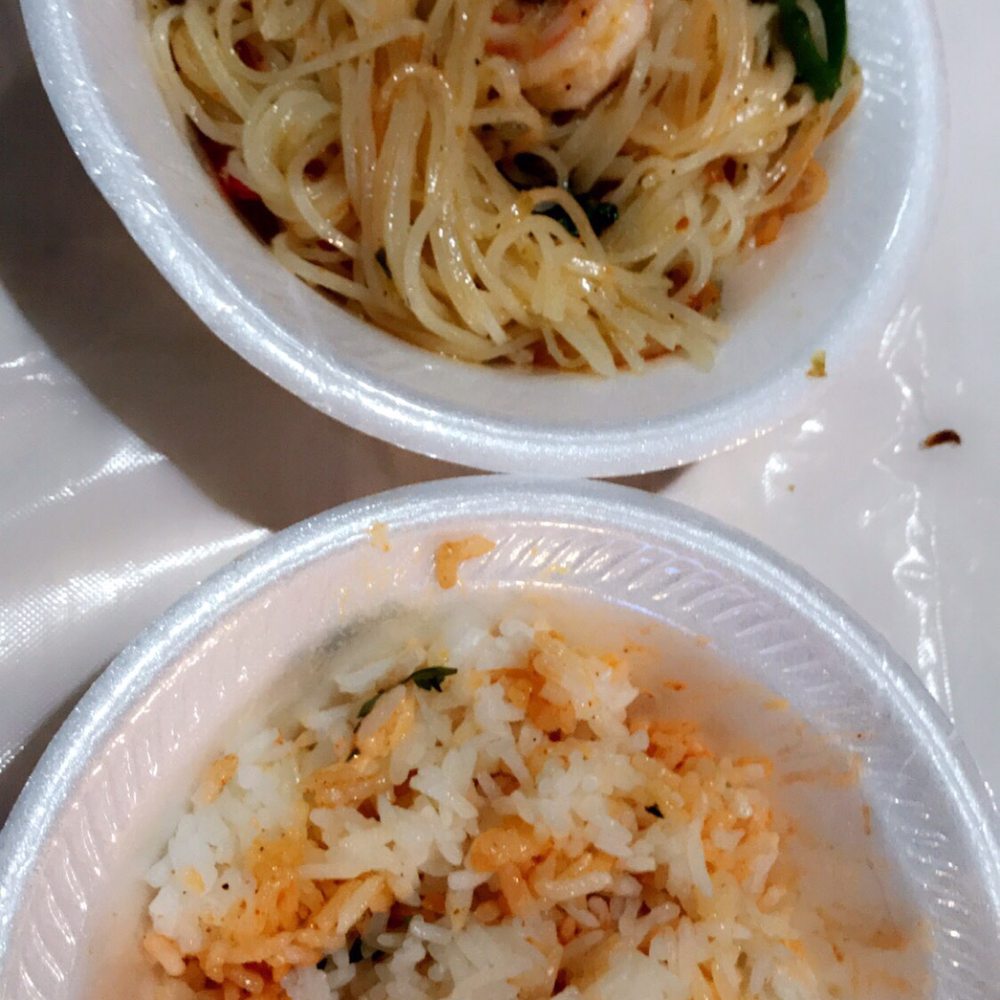 Awesome noodles and white rice Awesome noodles and white rice