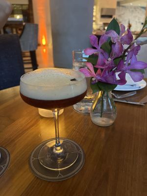 Bistro Collins by null