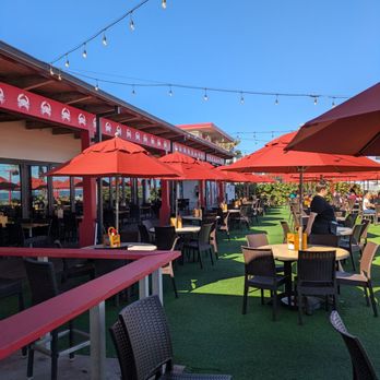 Crabby's Oceanside - Outdoor patio area - Seafood Near Me - Daytona Beach, Florida