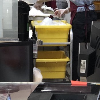 Lee's Sandwiches - Dirty containers for ice - Sandwiches Near Me - Pasadena, California Lee's Sandwiches - Dirty containers for ice - Sandwiches Near Me - Pasadena, California