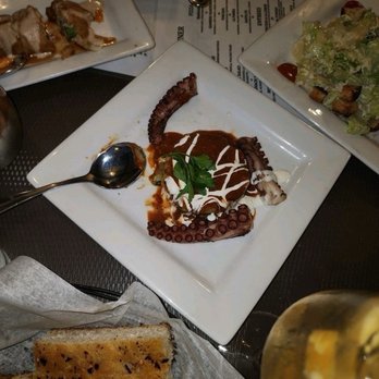 La Parra Restaurant & Bar - Mediterranean Near Me - Berwyn, Illinois La Parra Restaurant & Bar - Mediterranean Near Me - Berwyn, Illinois